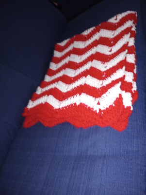 Candy Cane Travel Blanket 29" x 32" - image2